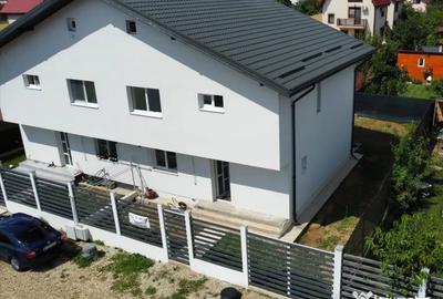 Casă cu 3 camere cu Teren 220 Mp în Berceni