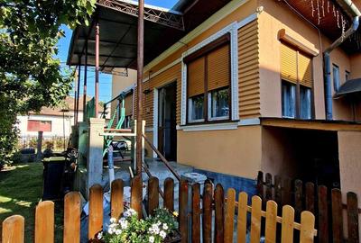 Casă cu 2 camere cu Teren 300 Mp în Central
