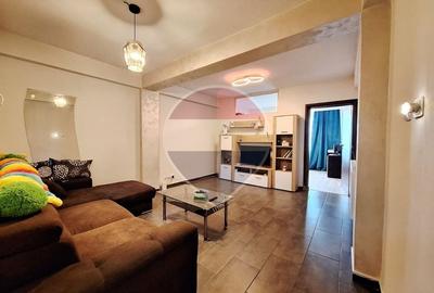 Apartament cu 2 camere semidecomandat, mobilat în Apărătorii Patriei