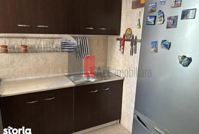 Apartament cu 2 camere semidecomandat, mobilat în 1 Mai - 1