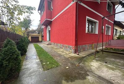Apartament cu 3 camere, mobilat în Florilor - 2
