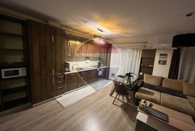 Apartament cu 3 camere decomandat, mobilat în Central