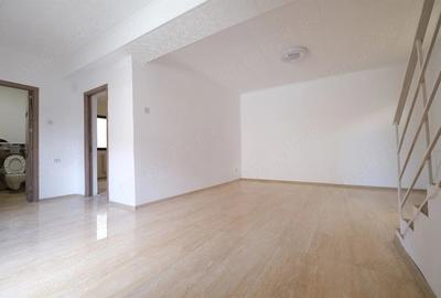Casă cu 4 camere cu Teren 350 Mp în Central - 1