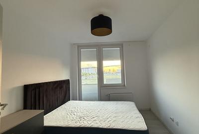 Apartament cu 3 camere semidecomandat în Chiajna