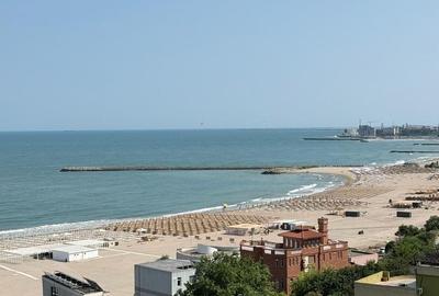 Apartament cu 3 camere decomandat în Faleza Nord