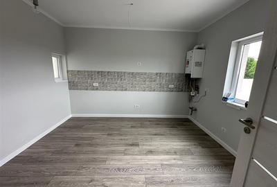 Casă cu 4 camere cu Teren 274 Mp în Exterior Est - 5