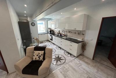 Apartament cu 2 camere decomandat în Calea Moldovei