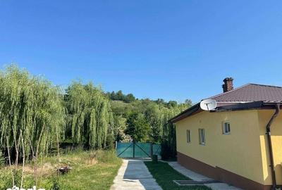 Casă cu 4 camere cu Teren 125 Mp în Măgura - 1