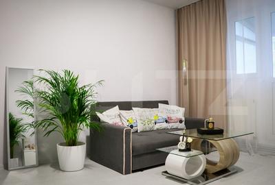Apartament cu 2 camere semidecomandat, mobilat în Micro 4