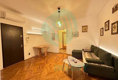 Apartament cu 3 camere semidecomandat, mobilat în Calea Călărașilor
