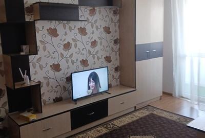 Apartament cu 2 camere semidecomandat în Berceni