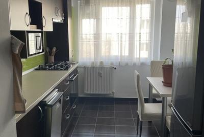 Apartament cu 3 camere decomandat în Alexandru Obregia