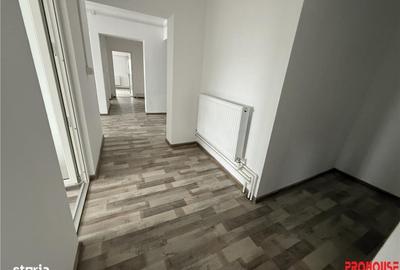 Spațiu comercial, de 118 mp, în Central - 3