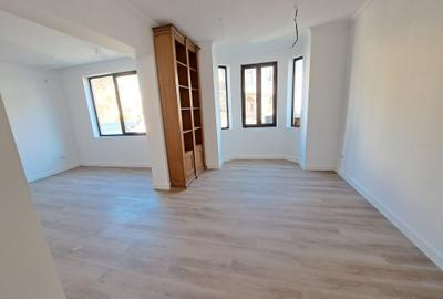 Casă individuală cu 6 camere cu Canalizare în Capitale - 4