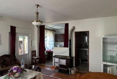 Casă cu 5 camere cu Teren 2000 Mp în Dumitra