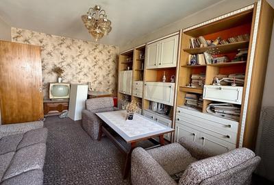 Apartament cu 2 camere decomandat în Tei