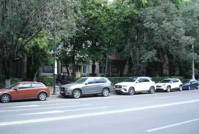 Spațiu comercial, de 191 mp, în Văcăresti