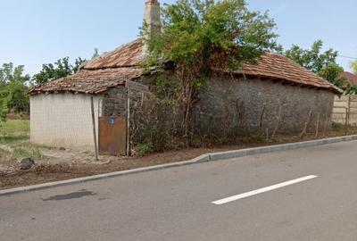 Teren de 2033 mp, în Dulcești