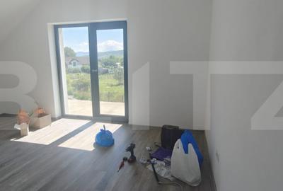 Casă cu 5 camere cu Teren 1000 Mp în Unirea