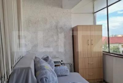 Apartament cu 3 camere decomandat în Calea București