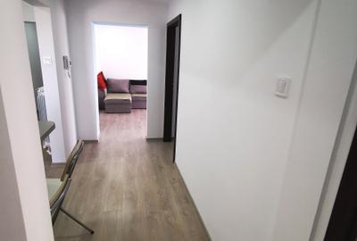 Apartament cu 3 camere decomandat în Aeroport - 2