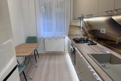 Apartament cu 2 camere semidecomandat în Tomis III