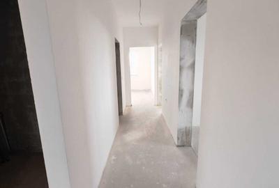 Casă cu 4 camere cu Teren 430 Mp în Biharia