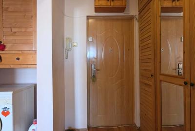 Garsonieră decomandată în Periferie - 17