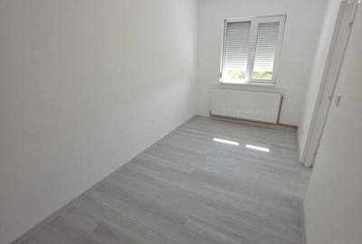Apartament cu 3 camere în Solidarității