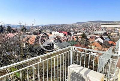 Apartament cu 2 camere semidecomandat, mobilat în Gruia - 11