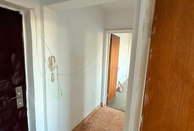 Apartament cu 3 camere semidecomandat în Militari - 2