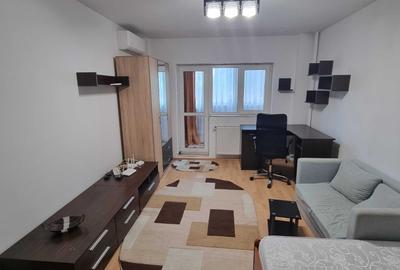Garsonieră decomandată în Tineretului