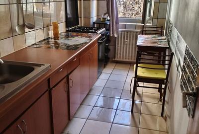 Garsonieră decomandată în Tei - 3