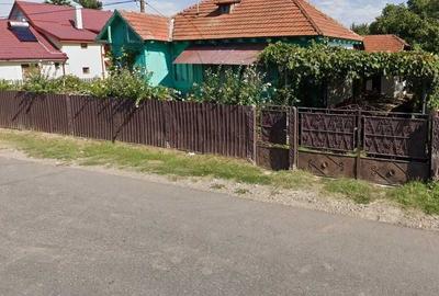 Casă cu 2 camere în Pârâu Boghii