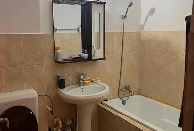 Apartament cu 3 camere decomandat în 1 Mai - 7