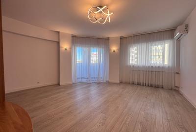 Apartament cu 4 camere decomandat în Iancului