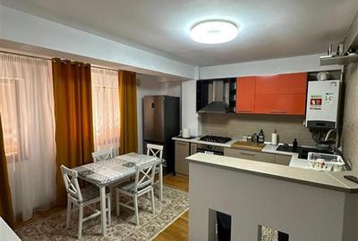Apartament cu 2 camere decomandat, mobilat în Central