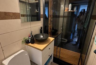 Apartament cu 3 camere decomandat în Gara de Nord