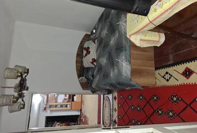 Casă cu 5 camere cu Teren 396 Mp în Central