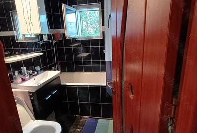 Apartament cu 3 camere decomandat în Central - 1