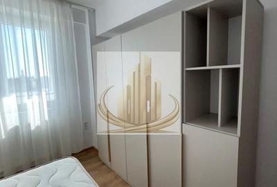 Apartament cu 3 camere, mobilat în Central