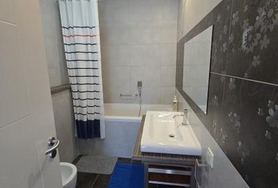 Apartament cu 4 camere decomandat, mobilat în Central