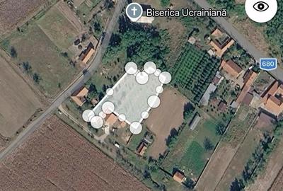 Teren de 3000 mp, în Criciova
