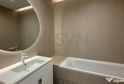 Apartament cu 3 camere semidecomandat în Victoriei