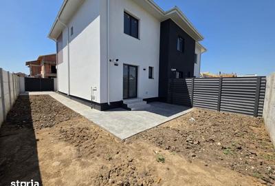 Casă cu 3 camere cu Teren 200 Mp în Central