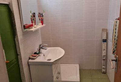 Apartament cu 3 camere semidecomandat în Câmpia Libertății