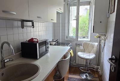 Apartament cu 3 camere semidecomandat în Central - 2