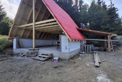 Casă cu 4 camere în Muntele Cacovei