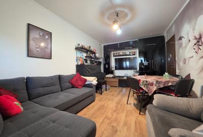 Apartament cu 3 camere decomandat în Drumul Taberei
