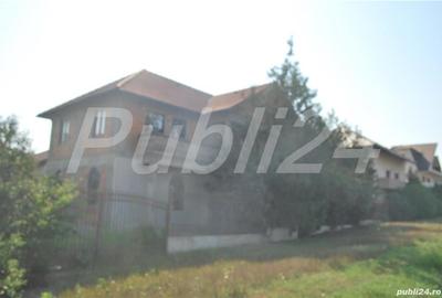 Casă cu 6 camere cu Teren 404 Mp în Ovidiu